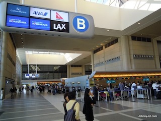 Cathay-Pacific-LAX-Hong-Kong-Jan-2011-1.jpg